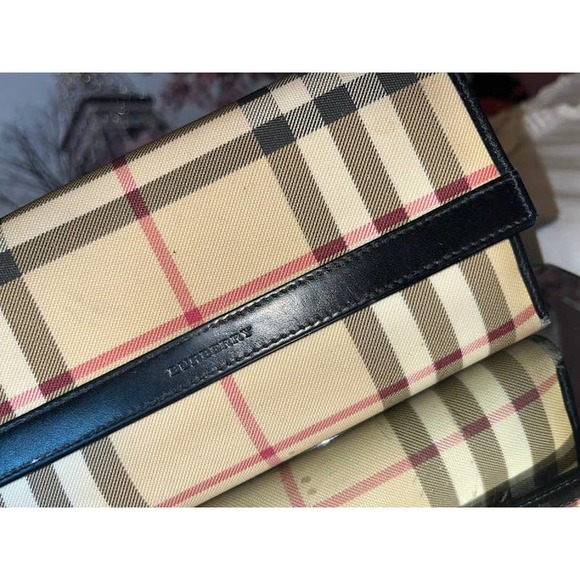 Burberry Original Wallet - Picture 3 of 9
